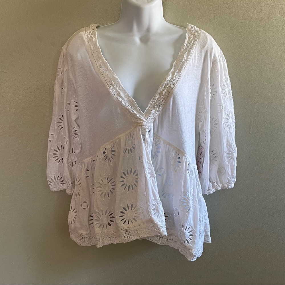 Free People Sweeter Side Eyelet Embroidered Blouse in White NWT - Picture 8 of 11